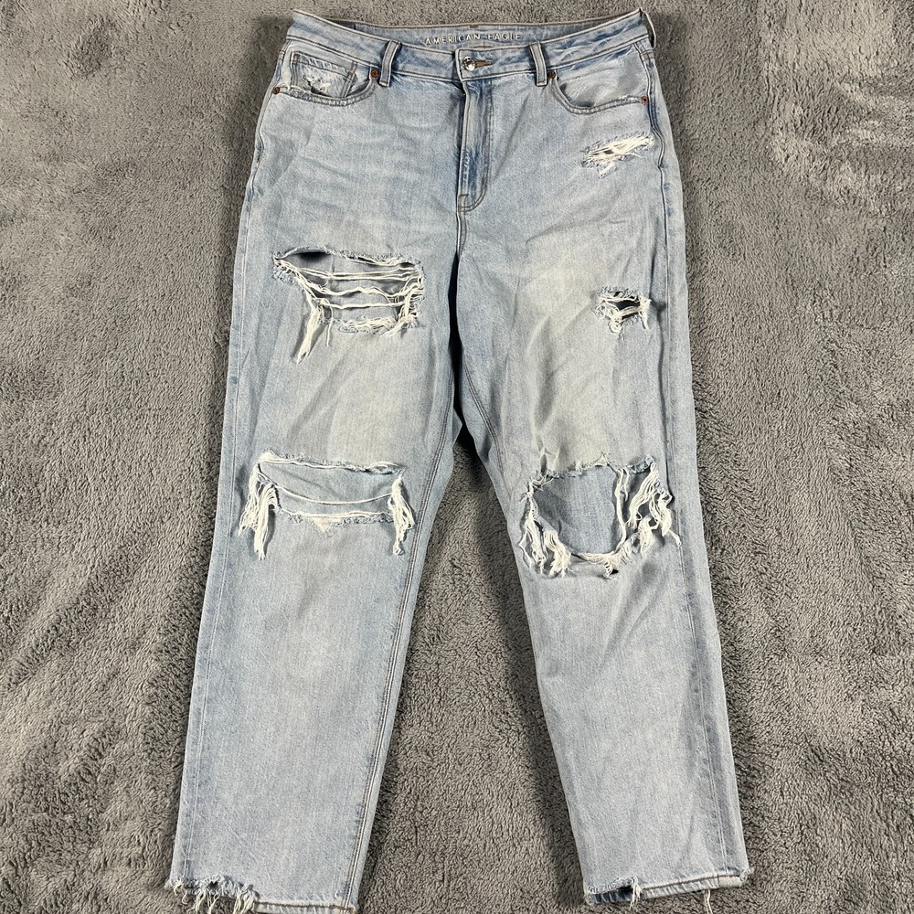 American Eagle Mom Jean 14 High Rise Light Wash high Rise Blue Denim Distressed